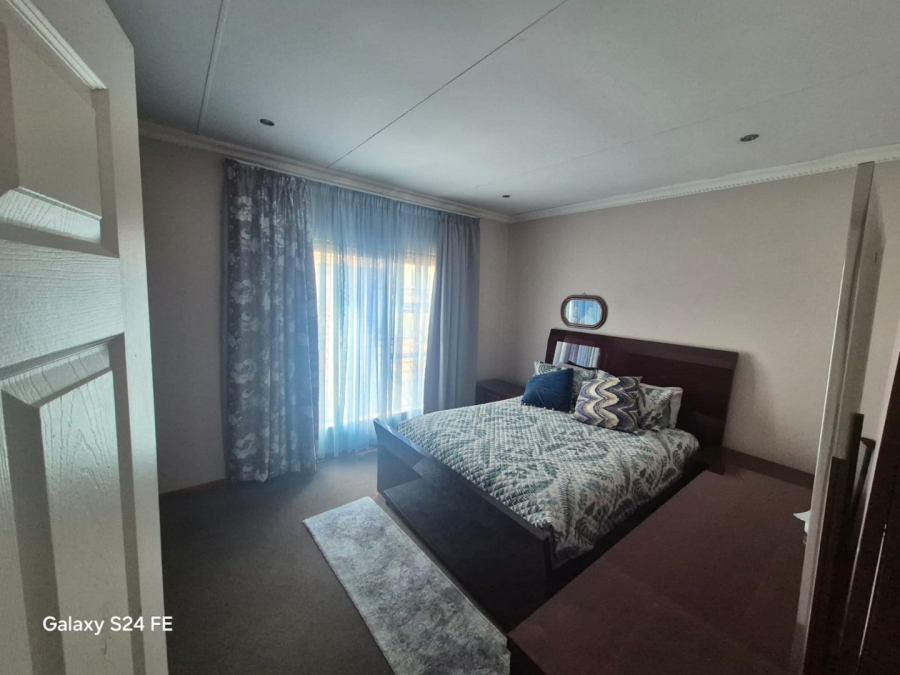 3 Bedroom Property for Sale in Safari Gardens North West